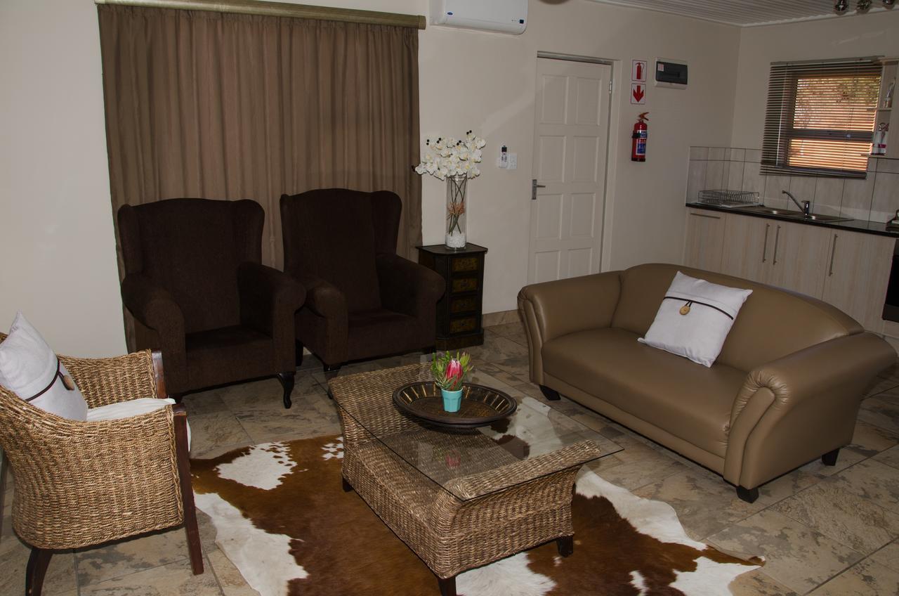 Kgalagadi Lodge Askham ภายนอก รูปภาพ