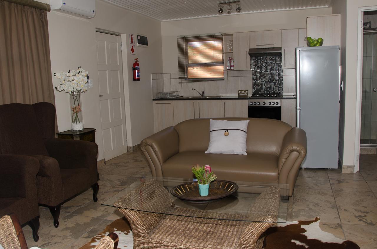 Kgalagadi Lodge Askham ภายนอก รูปภาพ