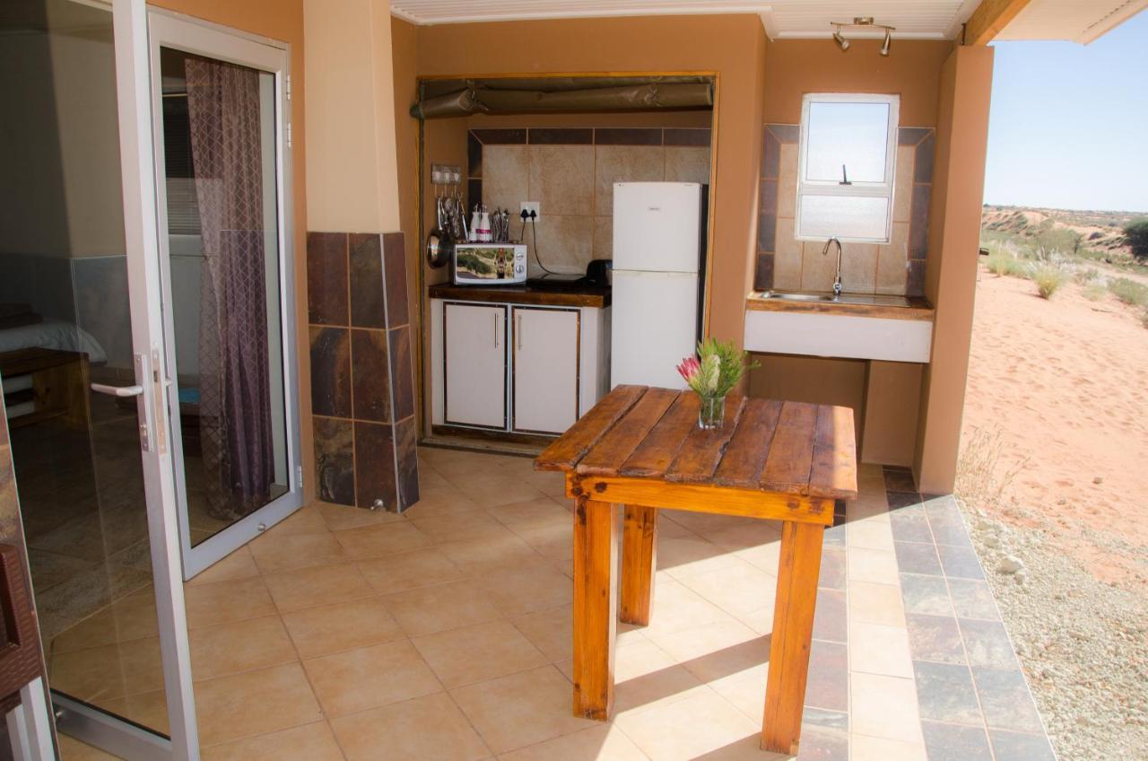 Kgalagadi Lodge Askham ภายนอก รูปภาพ